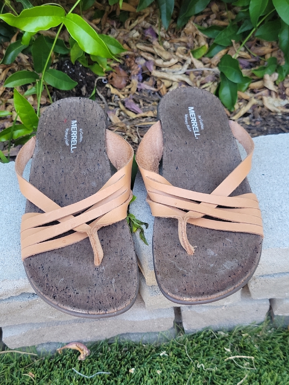 Merrell Light Brown Slip On Strappy Sandals 8